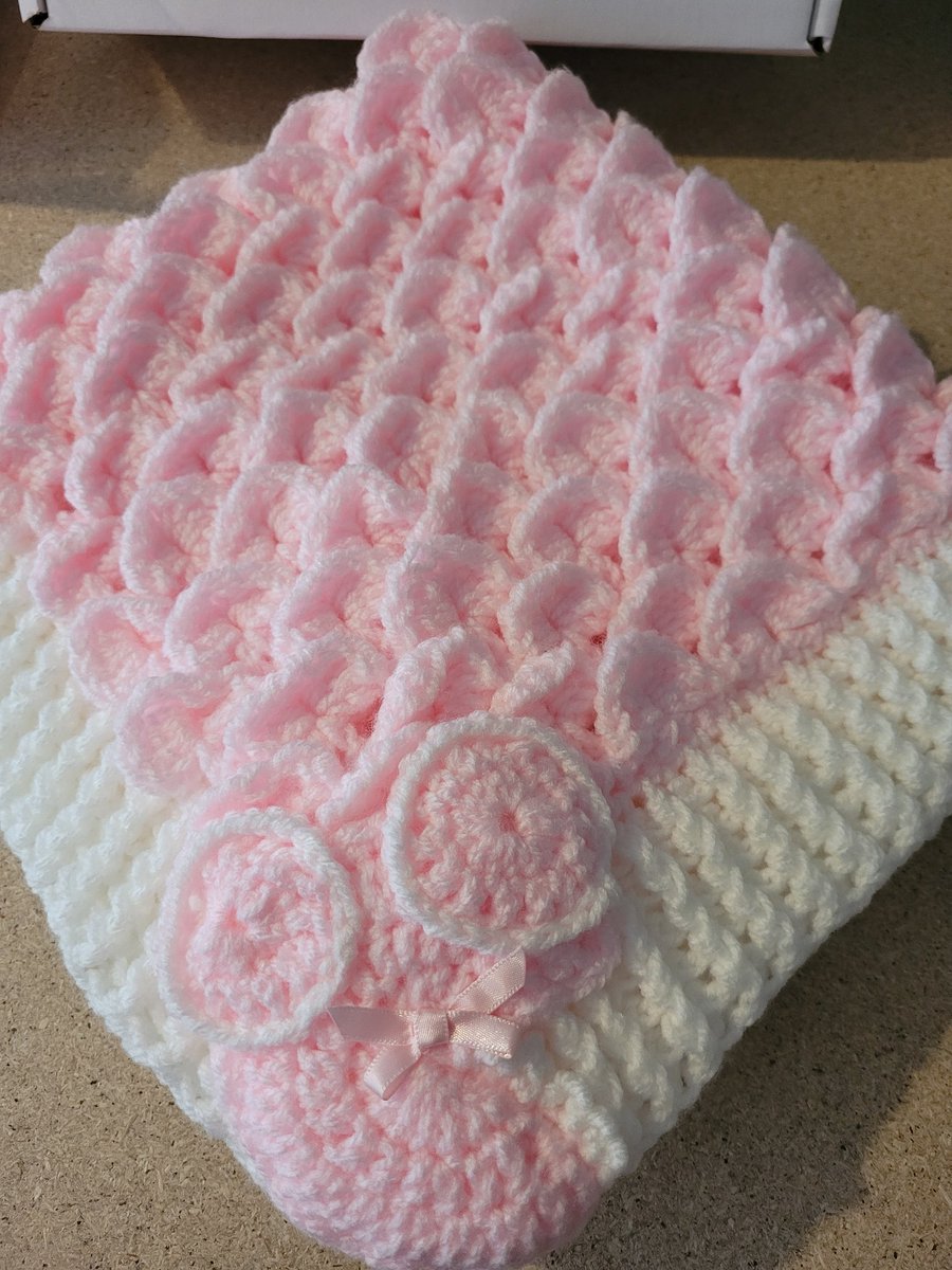 mummytoHarrison's tweet photo. Our volunteers are SOOO incredibly talented!! 
Here are a few items they have made with love for our comfort boxes 

#harrisonshope #babylosscommunity #miscarriage #stillbornstillloved #babylossawareness #volunteers #crafts #MadeWithLove https://t.co/AHYh7J96dC