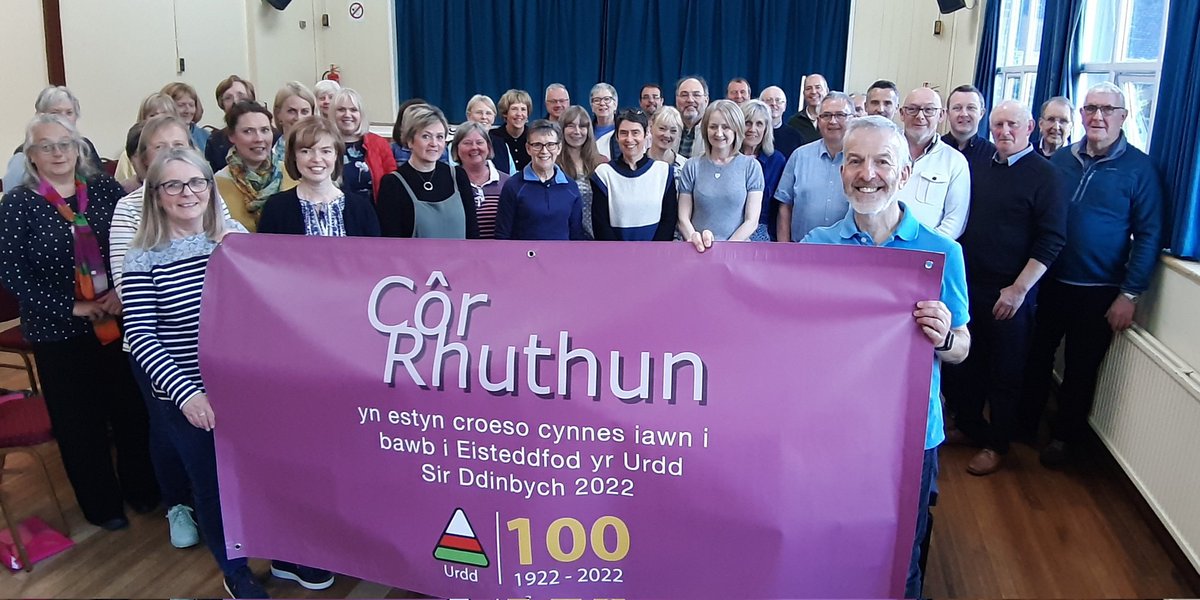 41 mlynedd yn ôl fe ffurfiwyd côr ieuenctid i gystadlu yn yr Urdd a da ni yma o hyd! Pob llwyddiant i'r Steddfod yma yn Sir Ddinbych eleni a phawb sy'n cystadlu. 
Mae'n fraint i ni noddi Tlws y Cerddor ac i ddymuno'n dda i Robat Arwyn, un o Llywyddion y Dydd. 
#gwaddol #urdd2022