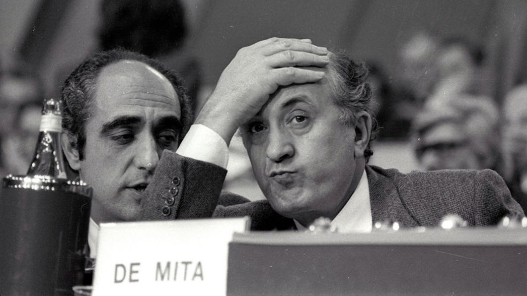 dimaggiofra's tweet photo. “La politica è tale se prefigura il nuovo, non esiste politica che non prefiguri il nuovo”.
Addio al Presidente Ciriaco De Mita, uomo delle istituzioni, tra i simboli di una classe politica che ha fatto crescere l’Italia. #CiriacoDeMita #RIP #primarepubblica #democraziacristiana https://t.co/DRCeKShTW1