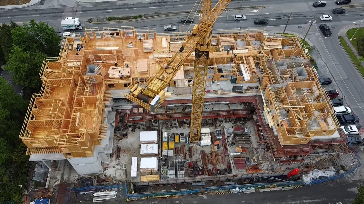 VanMarInc's tweet photo. Framing of the 3rd and 4th floor is underway at our Options site in Surrey! #construction #NewCommonsDevelopmentConsultants #BoniMadisonArchitects https://t.co/8nQLA37BgE