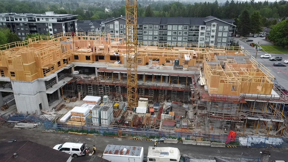VanMarInc's tweet photo. Framing of the 3rd and 4th floor is underway at our Options site in Surrey! #construction #NewCommonsDevelopmentConsultants #BoniMadisonArchitects https://t.co/8nQLA37BgE