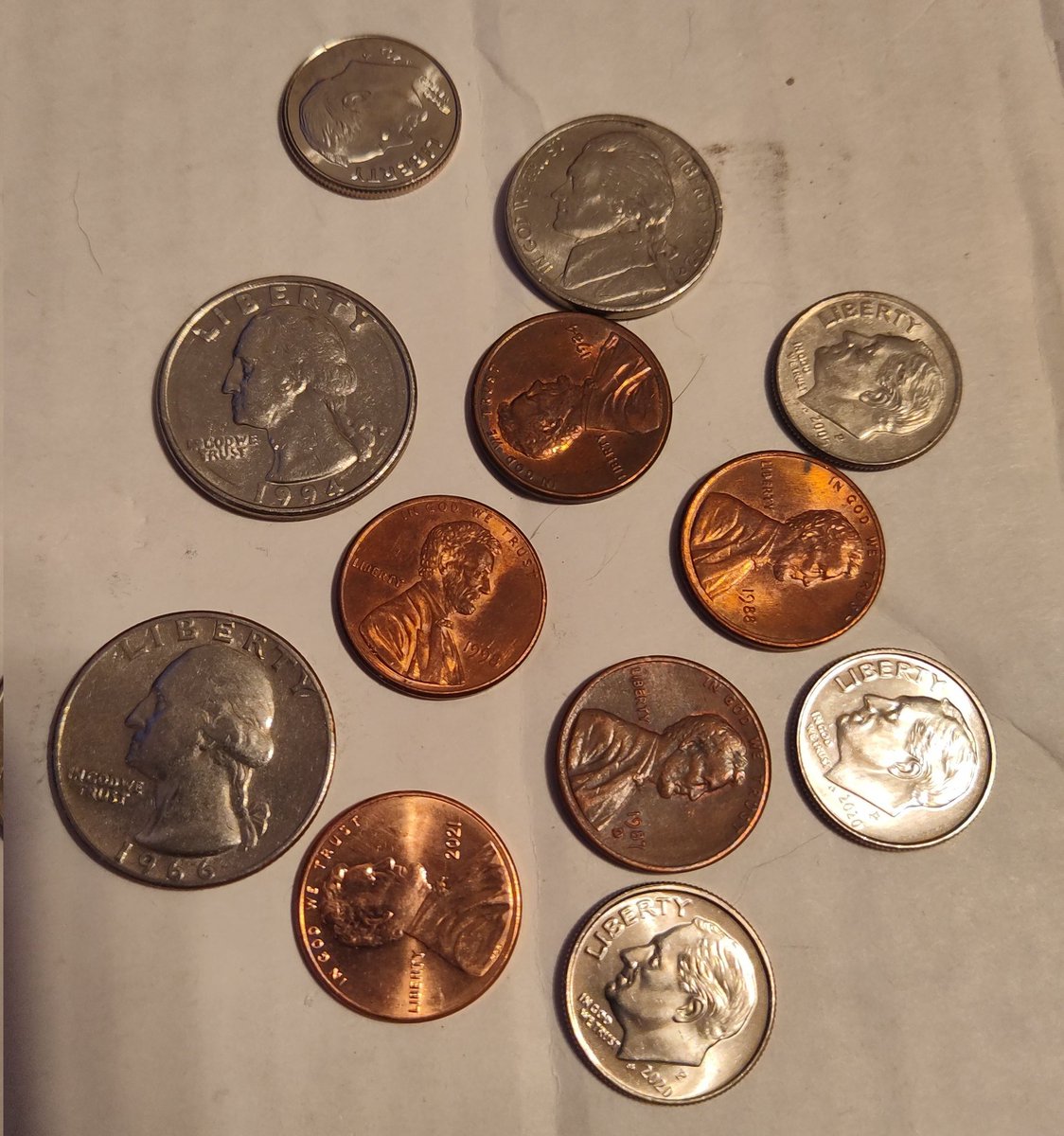 comic_old's tweet photo. This is how much a woman makes for every dollar a man makes for the same job! It's an injustice! #GenderPayGapIsReal https://t.co/ySWxN7nLgm