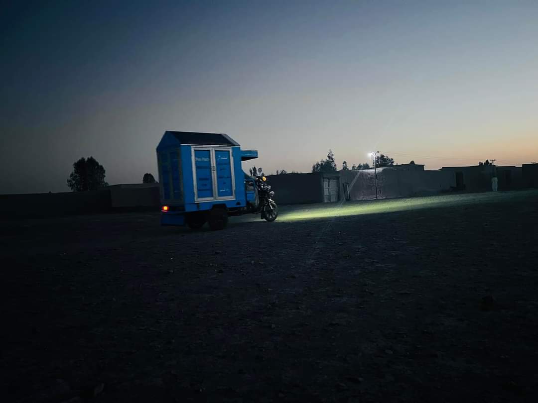 Penpath Mobile school working hard everyday from morning till evening for those children that are out of schools for the many years. Female teachers teaches children... #Afganistan
#penpathmobilelibrary
#PenPathMobileSchool
#PenPathGirlsEduCampaign
#PenPathKandahar