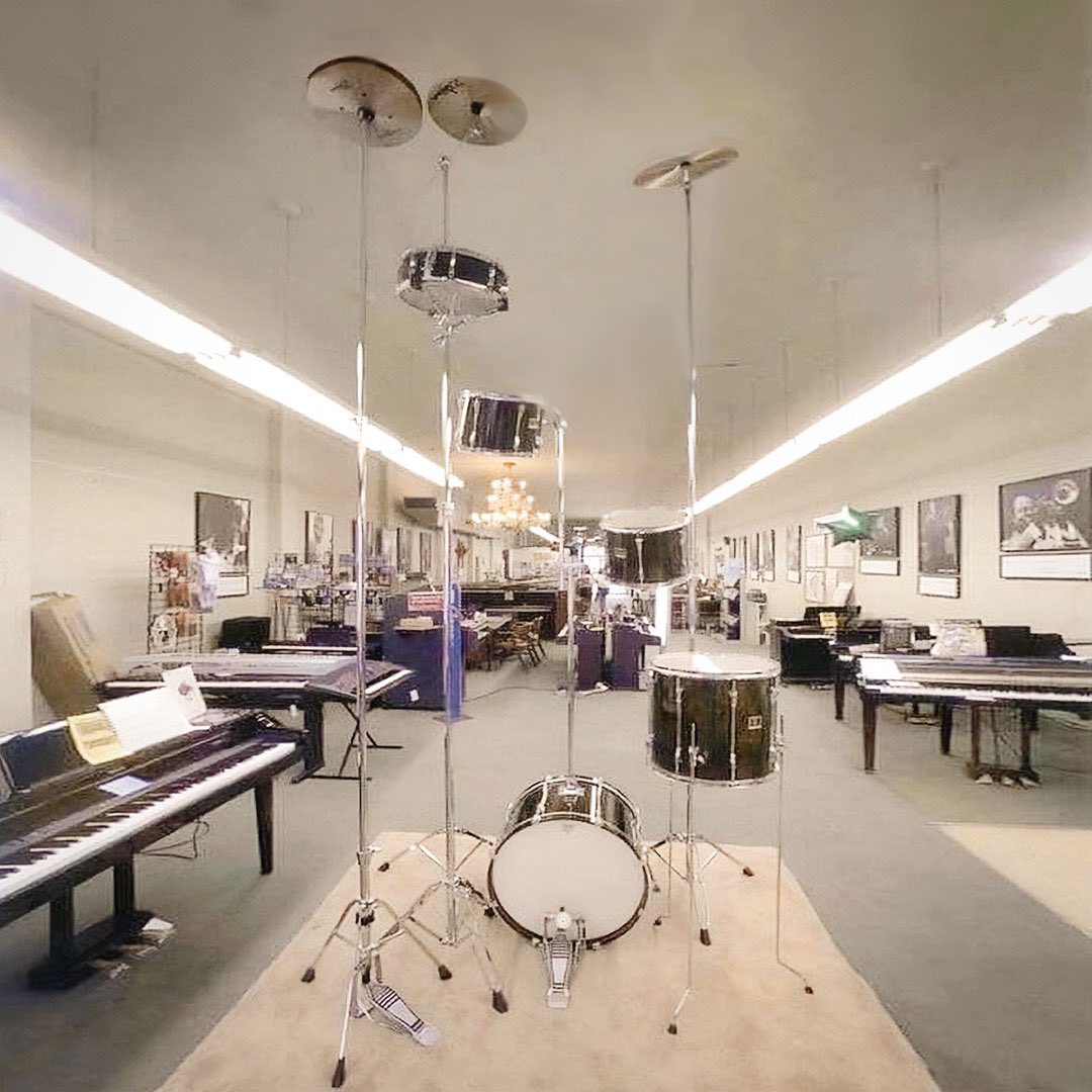 Musical Instruments with Chaotic Auras (@musicalchaotic) on Twitter photo 