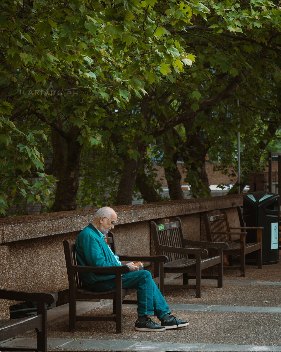 'If one cannot enjoy reading a book over and over again, there is no use in reading it at all.'
Oscar Wild

📍 London

#london #londonphotos #streetphotographer #streetphotography #londonuk  #sony #sonyalpha #sonyuk #travelphotography #travel #igerslondon #igersuk