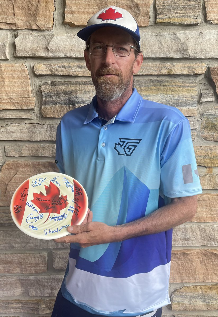 Tobinatorx's tweet photo. #MailDay #ThomasGilbert #DiameterApparel #ArcticTour #DiscGolf @PDGA 🇨🇦🐐 https://t.co/ex0Oe2usZp