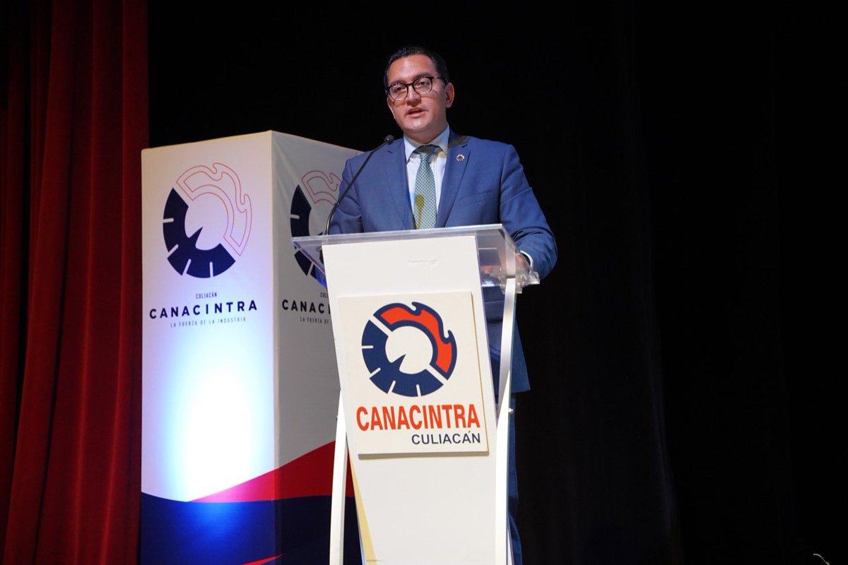 JACentenoR's tweet photo. Junto con el Gobernador @rochamoya_, tomé protesta a la nueva Mesa Directiva 2022-2023 de la delegación Culiacán presidida por Sergio Álvarez.

Reiteramos nuestro compromiso de trabajar en equipo por el fortalecimiento de la industria Sinaloense.
@imeldacastromx @JavierGaxiolaCo https://t.co/lUOQootGcM