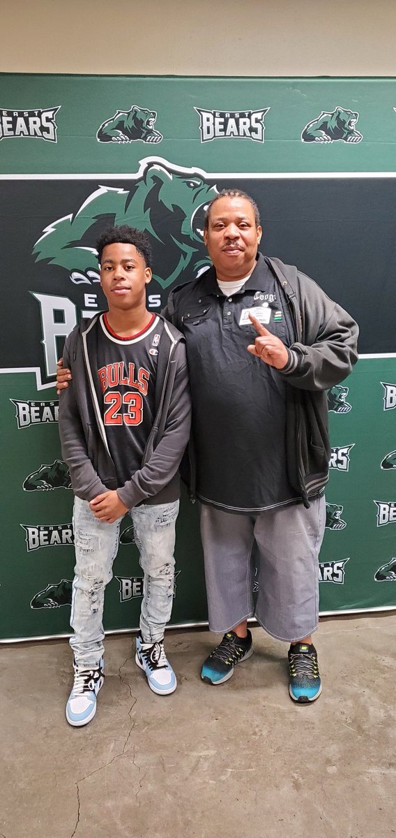 Congratulations to Dannell Conger Jr. On receiving the Coach Ken Speece Jr. Leadership Schlorship Award. Danell will attend Mid America Nazareth Univiversity in the fall.