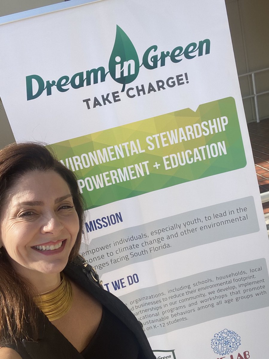 AileenVega123's tweet photo. ⁦@Dream_in_Green⁩ Awards Ceremony: 15
Year Anniversary and we’re already starting out with kind smiles &amp; awesome eco-friendly treats. #recyclecup #recyclestraws #recycleitems #ecofriendly https://t.co/EScKOyDIJF