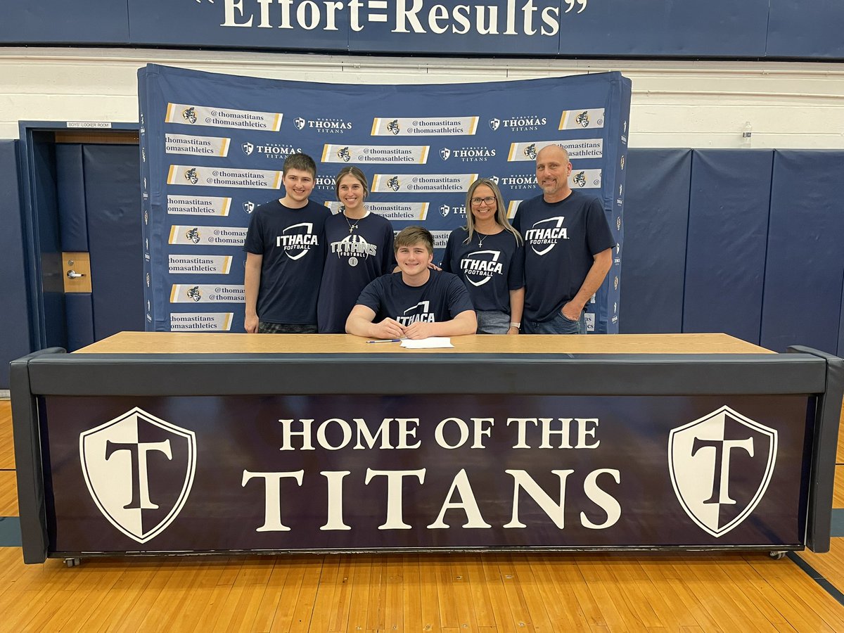 ThomasAthletics's tweet photo. Congratulations to Will R as he has committed to continuing his Academics and Football at Ithaca @WTTitanFootball @HoopsTitans @IthacaCollege @BomberSports https://t.co/91G7i57W3J