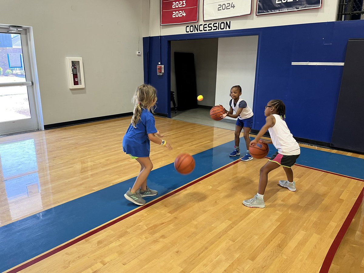Little Patriot Hoopers getting in some work with HD5! These 1st grade girls love to play ball!