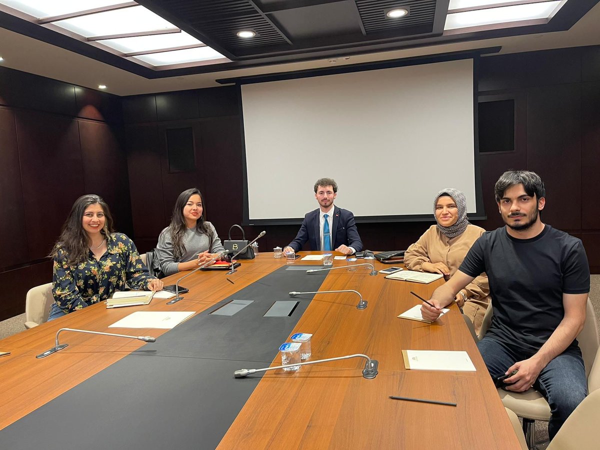 TurBalYouthNet's tweet photo. Türkiye Balkanlar Gençlik Ağı Yönetim Kurulu, Başkan Kryeziu'nun başkanlığında toplandı. https://t.co/kJEX07KYqV