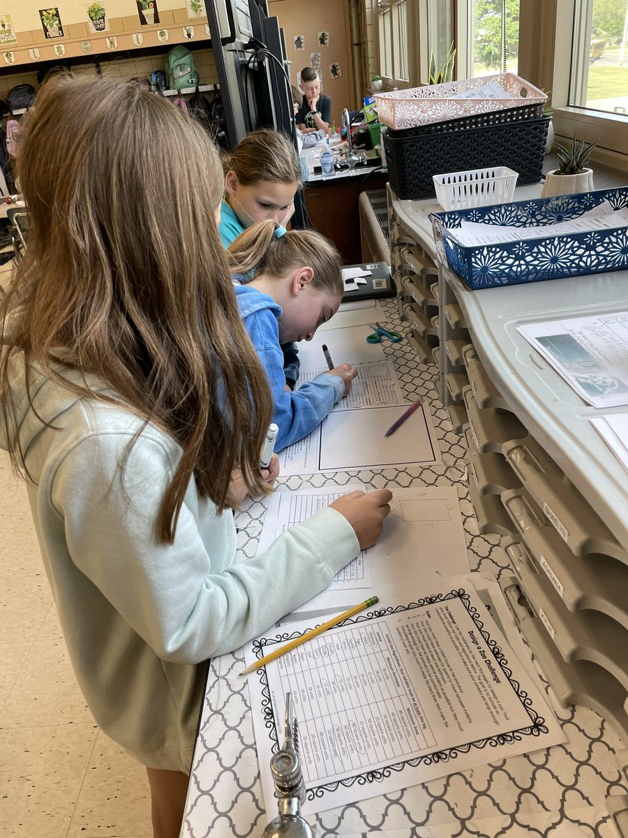 Hughes5thGrade's tweet photo. Lots of group work and collaboration going on in room 19! This week has consisted of two different math projects involving geometry, area, and perimeter AND a science project all about animal adaptations! 🦊🐻🦅🦍 #PBL #HAYNation @MrsCorreiraHAY https://t.co/G0aXhxYkPt