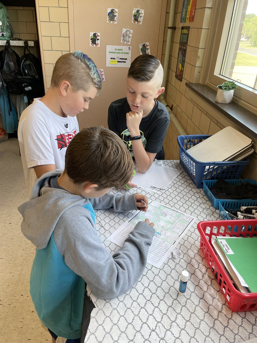 Hughes5thGrade's tweet photo. Lots of group work and collaboration going on in room 19! This week has consisted of two different math projects involving geometry, area, and perimeter AND a science project all about animal adaptations! 🦊🐻🦅🦍 #PBL #HAYNation @MrsCorreiraHAY https://t.co/G0aXhxYkPt