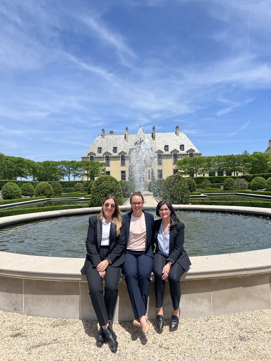 Celebrating Sara Siskind, MD, PhD graduation! Inspired by so many physicians, scientists and the <a href="/APSAElmezzi/">APSAElmezzi</a> future physician scientists #MDPhD #surgeonscientist