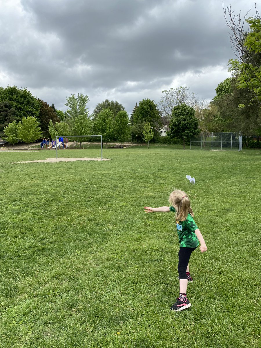 MrB_Rodgers's tweet photo. The Grade 1s and @EduEmily2’s Grade 6s took learning outdoors for #NationalPaperAirplaneDay! Ss buddied up to work together, designing and testing different plane styles to see which one could go the furthest! @RoyalRoadsPS https://t.co/PUfgP73Cs0