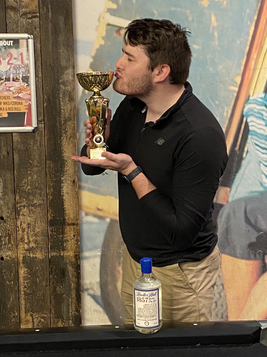 UoLPcS's tweet photo. Jason 7-6 Kyle 

Jason overcomes the walkabout wobble on the table and a fantastic opponent and keeps his record of winning every social tournament he has entered, he takes home a bottle of @BandsmanGin for his troubles (and it’s his favourite one) https://t.co/0tfp687RDQ
