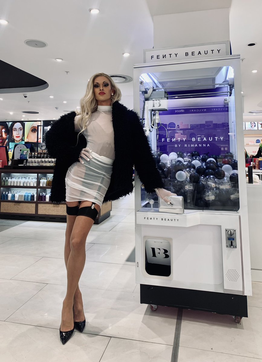 mcenzleekash's tweet photo. We playing team #FentyAfrica @arcstore_sa @fentybeauty @fentyskin
FENTY now on sale at #ARCstores @rihanna https://t.co/yDfkRZLM1Z