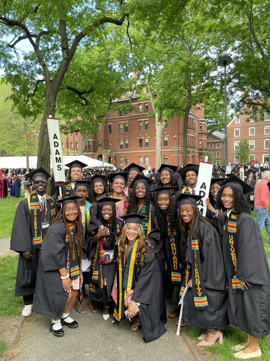 Harvard’s newest alumni 
#BlackGrad #Classof2022