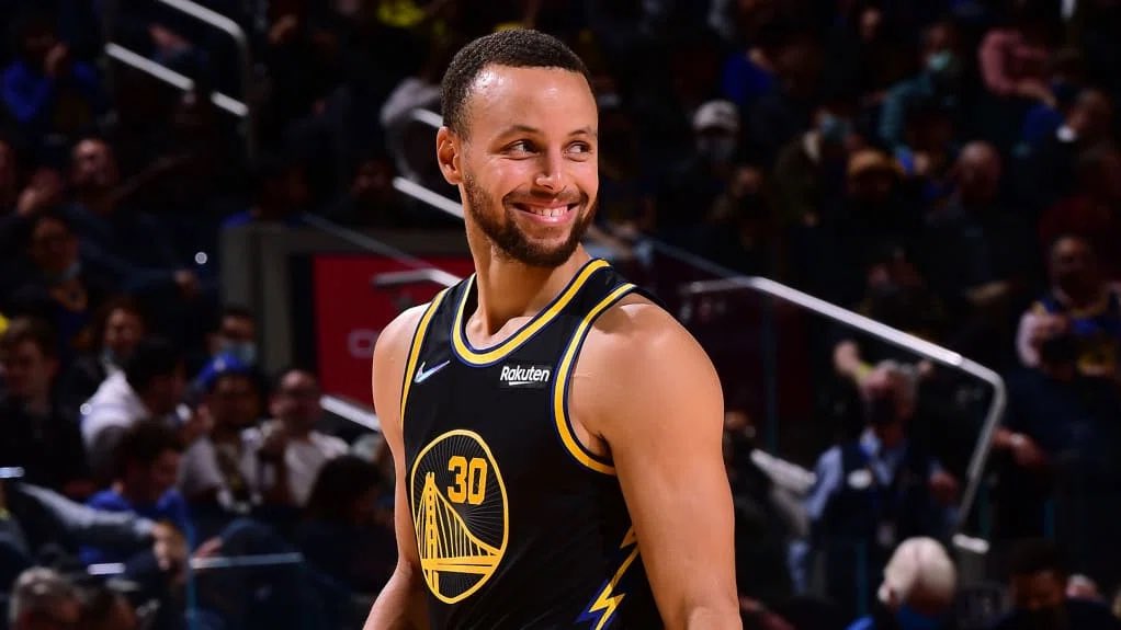 UnculturedSwans's tweet photo. Smile if you are heading back to the NBA Finals

@StephenCurry30 and the @warriors defeat the @dallasmavs in 5 games to advance to the NBA Finals for the 6th time in 8 years.   (Photo: Noah Graham NBA). #DALvsGS  #NBA https://t.co/pIwzTcVoiu