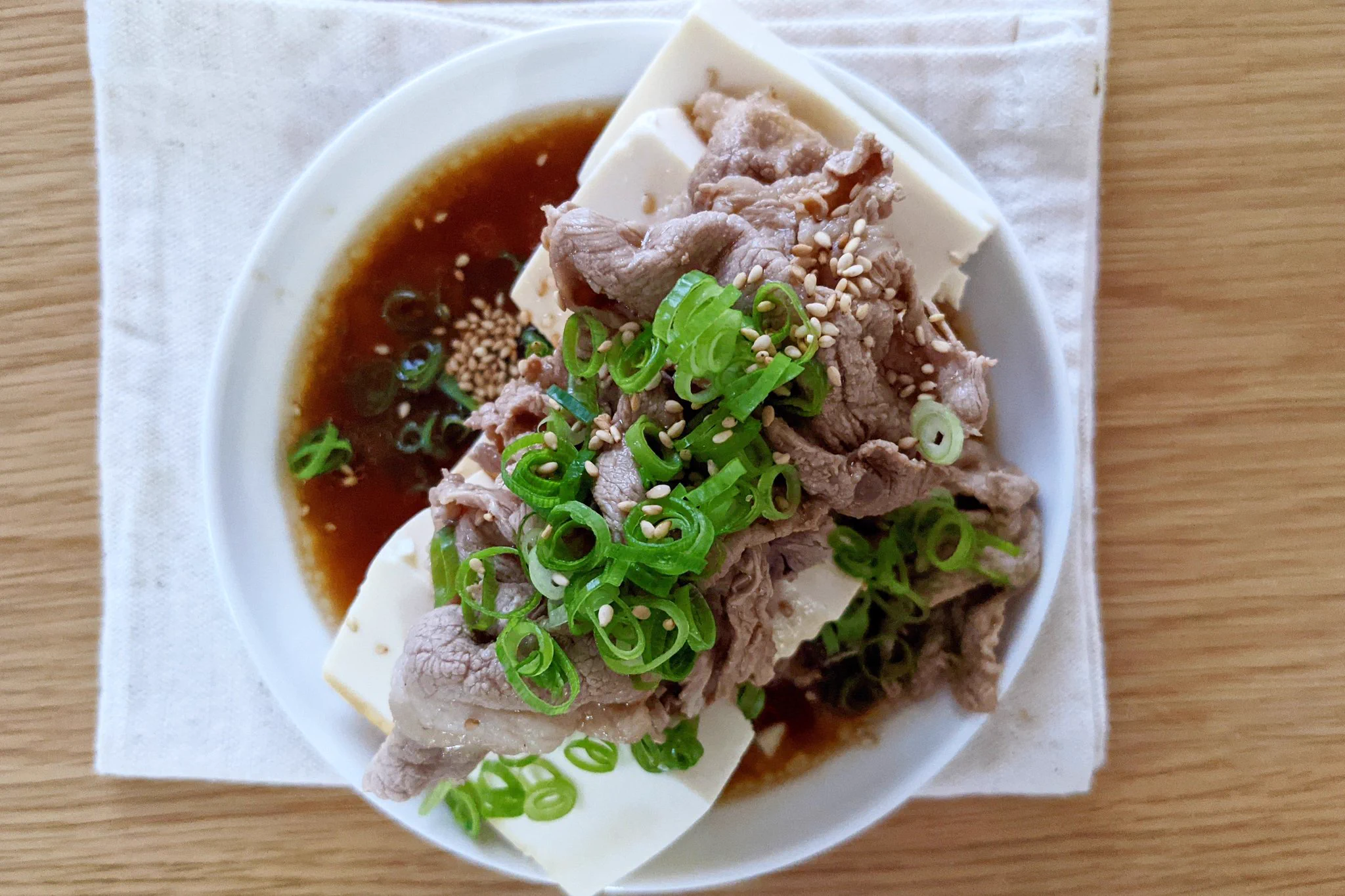 さっぱり感がクセになる！悪魔のごまだれ豚豆腐。