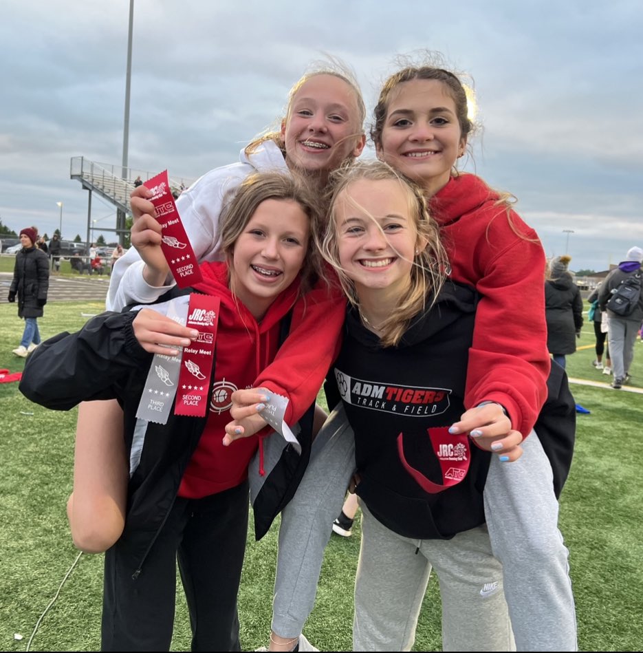 adel_track's tweet photo. What a great night for the Tigers at the Johnston Running Club and ATC relay meet in Johnston. The ADM Track Club performed great and brought home some ribbons. Thank you @JohnstonRunning and @ankenytrackclub  running a great meet! https://t.co/tcyaomWRaF