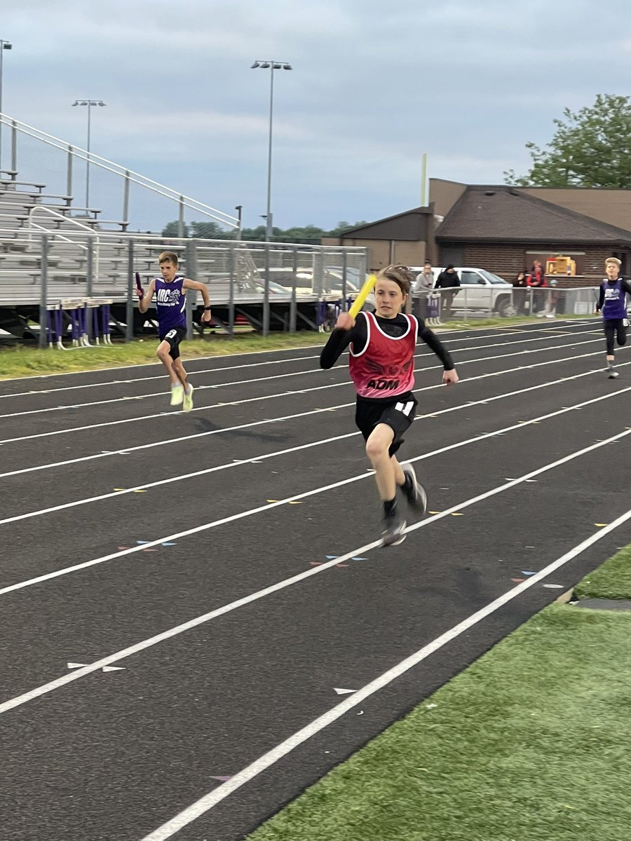adel_track's tweet photo. Relays meet photos. https://t.co/7l9vvJ1ZLh