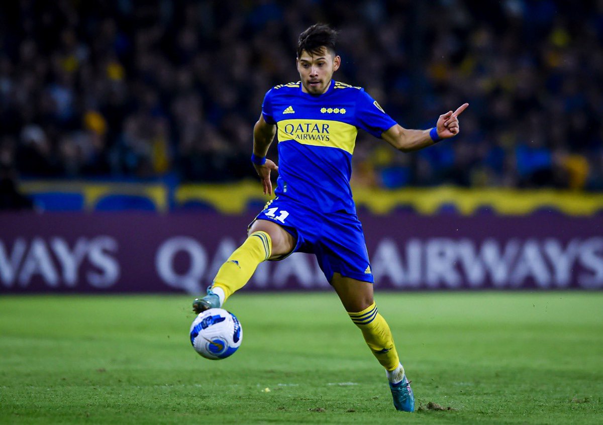 SofascoreLA's tweet photo. 🇵🇾 Óscar Romero es el jugador de Boca con mayor valoración en la #CopaLibertadores: 

👤 6 Partidos jugados
🅰️ 1 Asistencia 
🔑 15 pases clave
💪 60% duelos ganados
✅ 81% pases precisos
♻️ 75 recuperaciones 
🚀 18 regates completos (64%)
📈 7.67 Nota SofaScore https://t.co/BR1lokYUqX