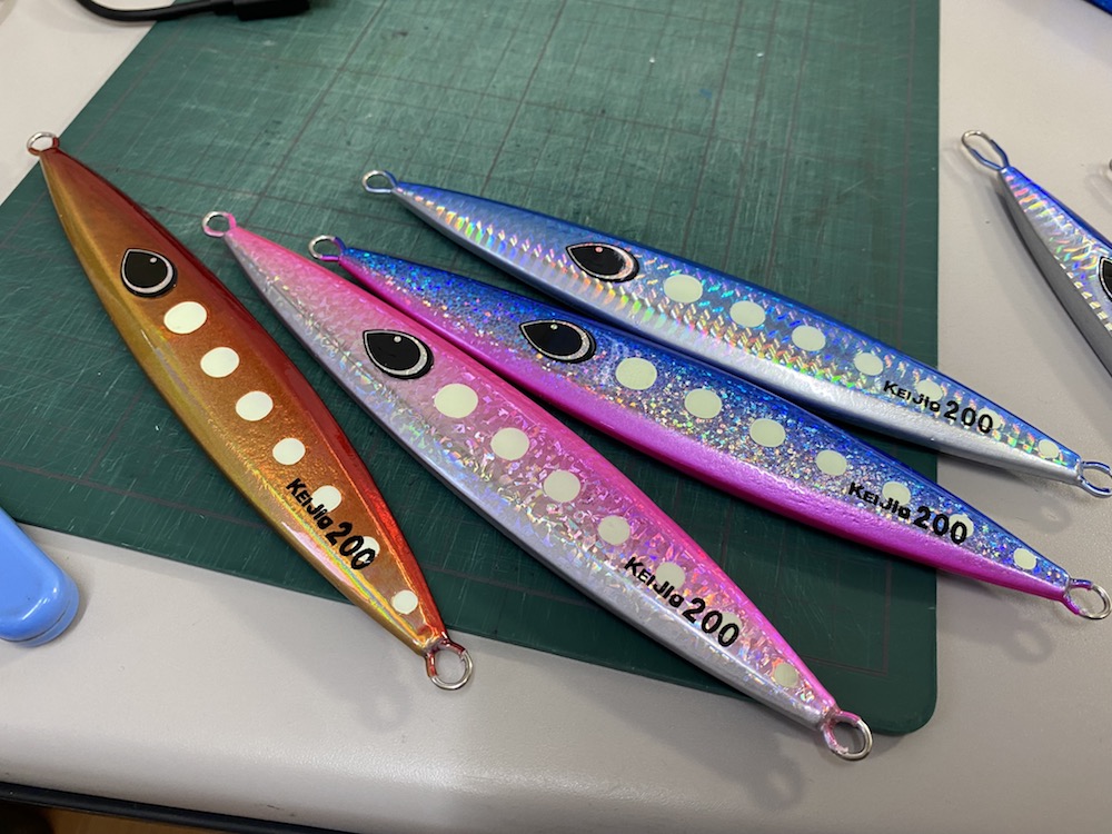 keitanhiramatsu's tweet photo. 《KEI-JIGの特徴を詳しく解説》
開発秘話などを混ぜて、KEI-JIGの特徴を書いております。
#KEIJIG #KFLAT #メタルジグ
https://t.co/7kHktL9KbL https://t.co/KAlmk97xf0