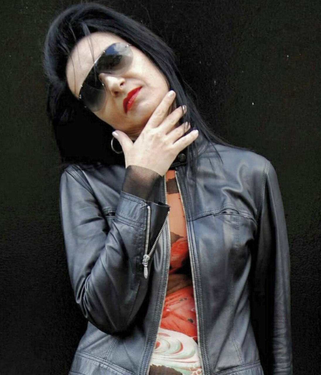 Happy 65 birthday to the amazing Siouxsie Sioux! 