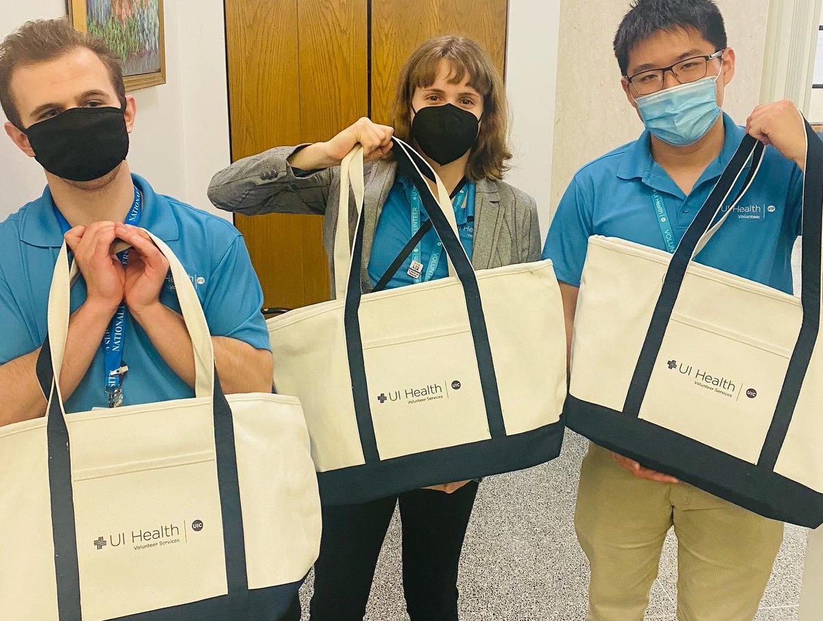 Surprising our fantastic Volunteer Program Coordinators with some appreciation gifts today! Thank you for all your support,  guidance &amp; patience you show our volunteers every single day💙🏥 <a href="/UICCSI/">UICCSI</a> @UICHonors <a href="/UIHealth/">UI Health</a> <a href="/thisisUIC/">University of Illinois Chicago</a> <a href="/TIPHtweets/">This Is Public Health</a> <a href="/UICnursing/">UIC Nursing</a> <a href="/UICDom/">University of Illinois Department of Medicine</a> <a href="/UICCOD/">UIC Dentistry</a> <a href="/UIClife/">University of Illinois Chicago Student Affairs</a>