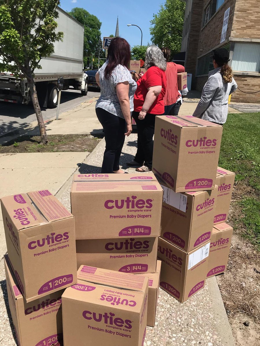BuffaloPrenatal's tweet photo. Thank you @UWBEC and the Community supported Baby Shower for the 2 pallets of diapers for our BPPN families. The needs are great and this support is appreciated. #communityshower #bflobabies #bflofamilies https://t.co/Vkz9bZbD6B