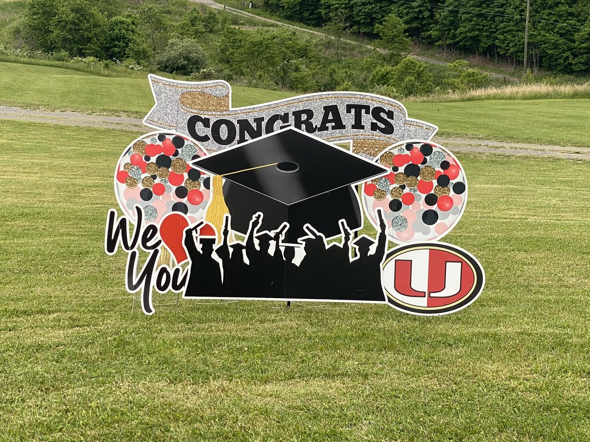 UHSHawks's tweet photo. Congratulations 2022 Seniors. ‘U’ did it!!  We can’t wait to celebrate your accomplishments tomorrow evening.

#Hawkproud #Classof2022 #Foreverahawk 

Thank you for the amazing signs Sign Gypsies-Morgantown https://t.co/BSOxpuU14C