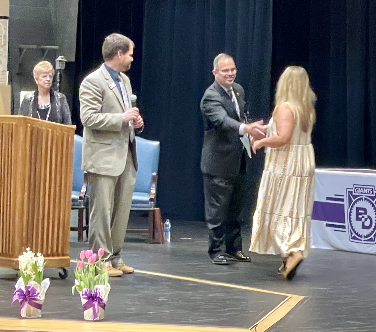 Congratulations to Ms. Schulz on being named SFE’s 2022 Teacher of the Year! Heather is the kind of teacher that makes everyone and everything better.  It’s no wonder her colleagues have chosen her to represent <a href="/SFE_3820/">SFE Elementary</a>! <a href="/MsSchulz2/">Ms. Schulz</a> #wearewayne