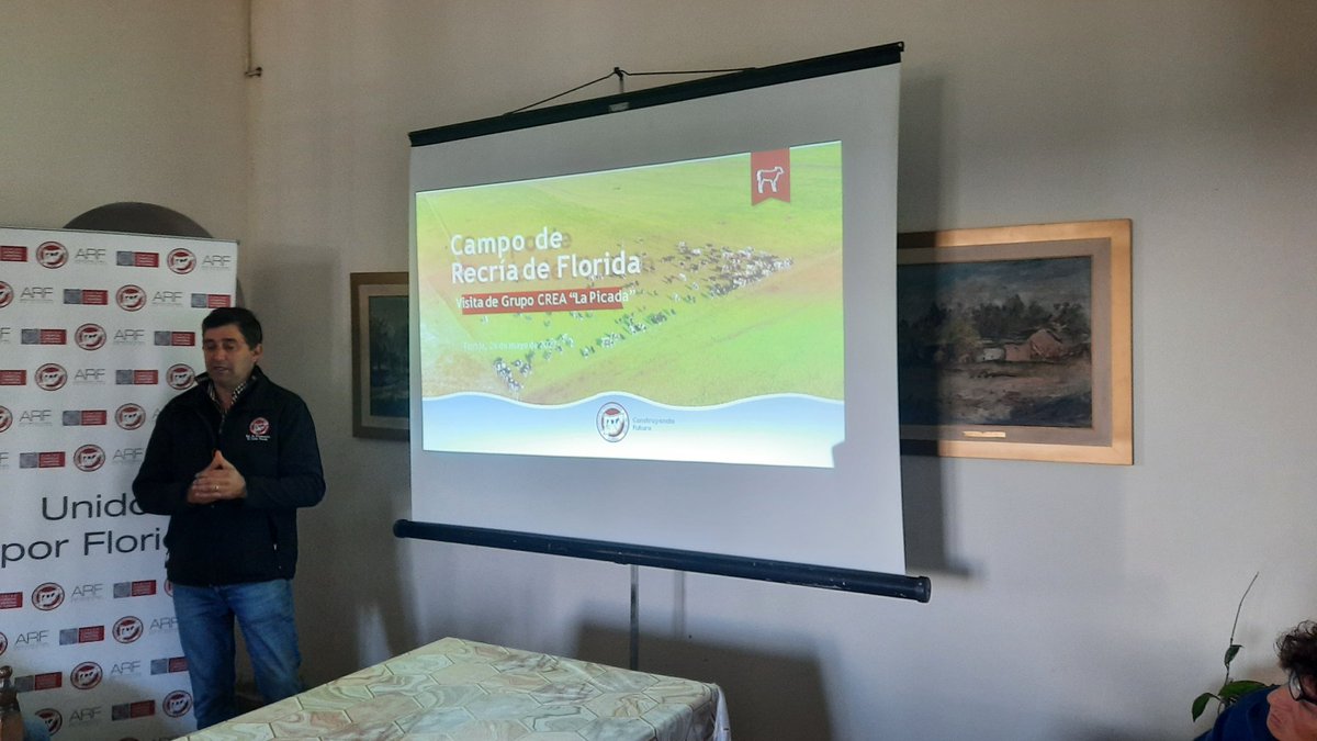 _splf's tweet photo. Hoy recibimos una grata visita de Productores y Técnicos de Grupo #CREA "La Picada" y #Sofoval. Visitaron las instalaciones del Campo de Recría de La Cruz https://t.co/l36De8ScvV