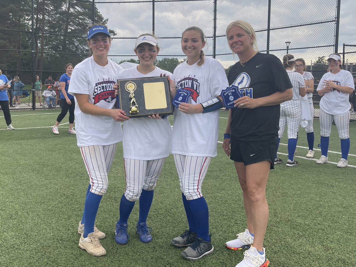 Sect6Softball's tweet photo. Williamsville South

@SectionVI Class A2 Champions!

@southVsoftball 
@bufnewspreptalk @WNYAthletics @WNYTomPrince @PatrickJNagy @NYSPHSAA https://t.co/glDofnuEJa