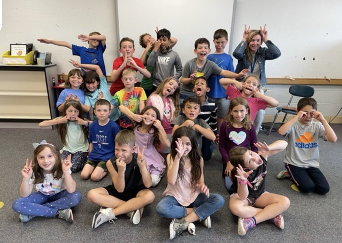 I had the best year with this group of kiddos. They will forever hold a special place in my heart ❤️ my first class at Lyon 🦁💙💛 #WeAreD34 #LyonLearners #grateful