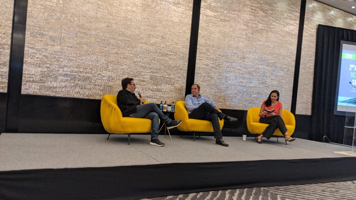 Cibersons_'s tweet photo. 👏🔝Important VC actors panel with @amartino at the @VCLatamSummit 

Thank you 𝗔𝗻𝗮 𝗟𝗮𝘂𝗿𝗮 𝗙𝗲𝗿𝗻𝗮́𝗻𝗱𝗲𝘇 (@FONDODEFONDOS ) , 𝗝𝗮𝘃𝗶𝗲𝗿 𝗩𝗶𝗹𝗹𝗮𝗺𝗶𝘇𝗮𝗿 (@SoftBank ), @ahtsao (@SVB_Financial ) and 𝗘𝗿𝗶𝗰 𝗔𝗿𝗰𝗵𝗲𝗿 (#monashees) for sharing your perspectives! https://t.co/5VGWrgwkAm