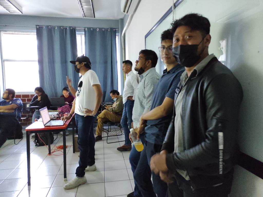 Equipo 3 <a href="/Fridasofia_27/">Frida Sofía</a> <a href="/AlexcoJose/">José_AlexCo</a>
<a href="/DanielCruz_lml/">DanielCruz</a> <a href="/AlexcoJose/">José_AlexCo</a> <a href="/mapachestec/">@MAPACHESTec</a> <a href="/Martinez5Vera/">Carlos Martínez Vera</a>     #ultimodiadeclases #calidad 
#turismo 
Fue muy grato aprender con todos mis compañeros.