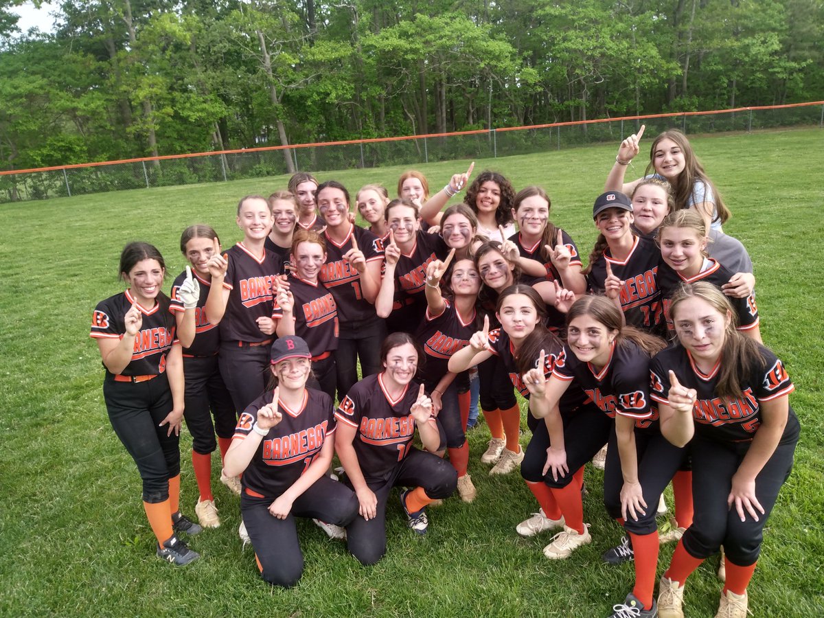 Wow what a way to end it. Your undefeated Conference Champs faced a 7 run deficit going into the bottom of the 6th and got the bats going to a 10-9 victory against a scrappy Manchester squad. I could not be more proud of their fight and determination!