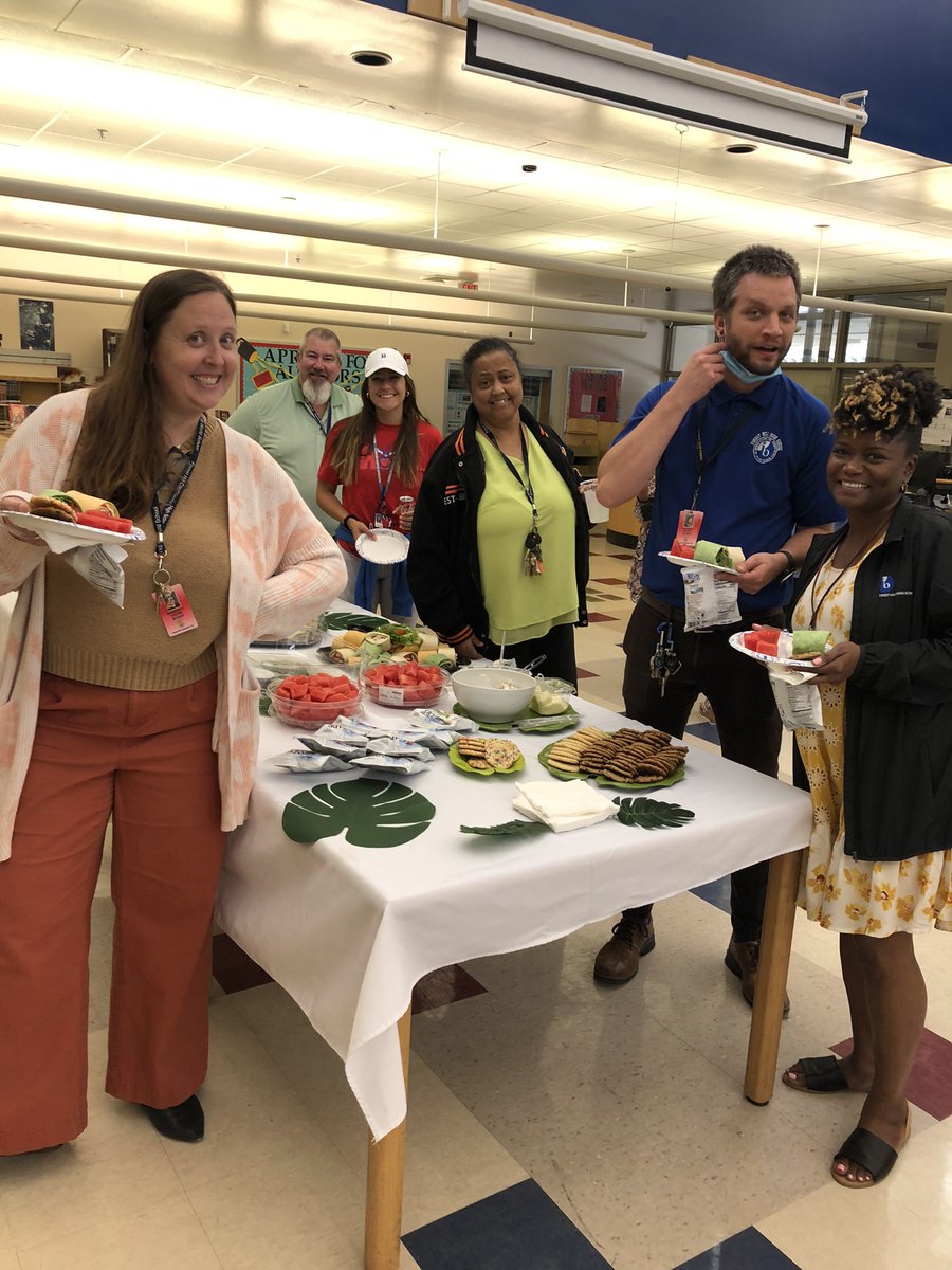 Shariverge tweet media