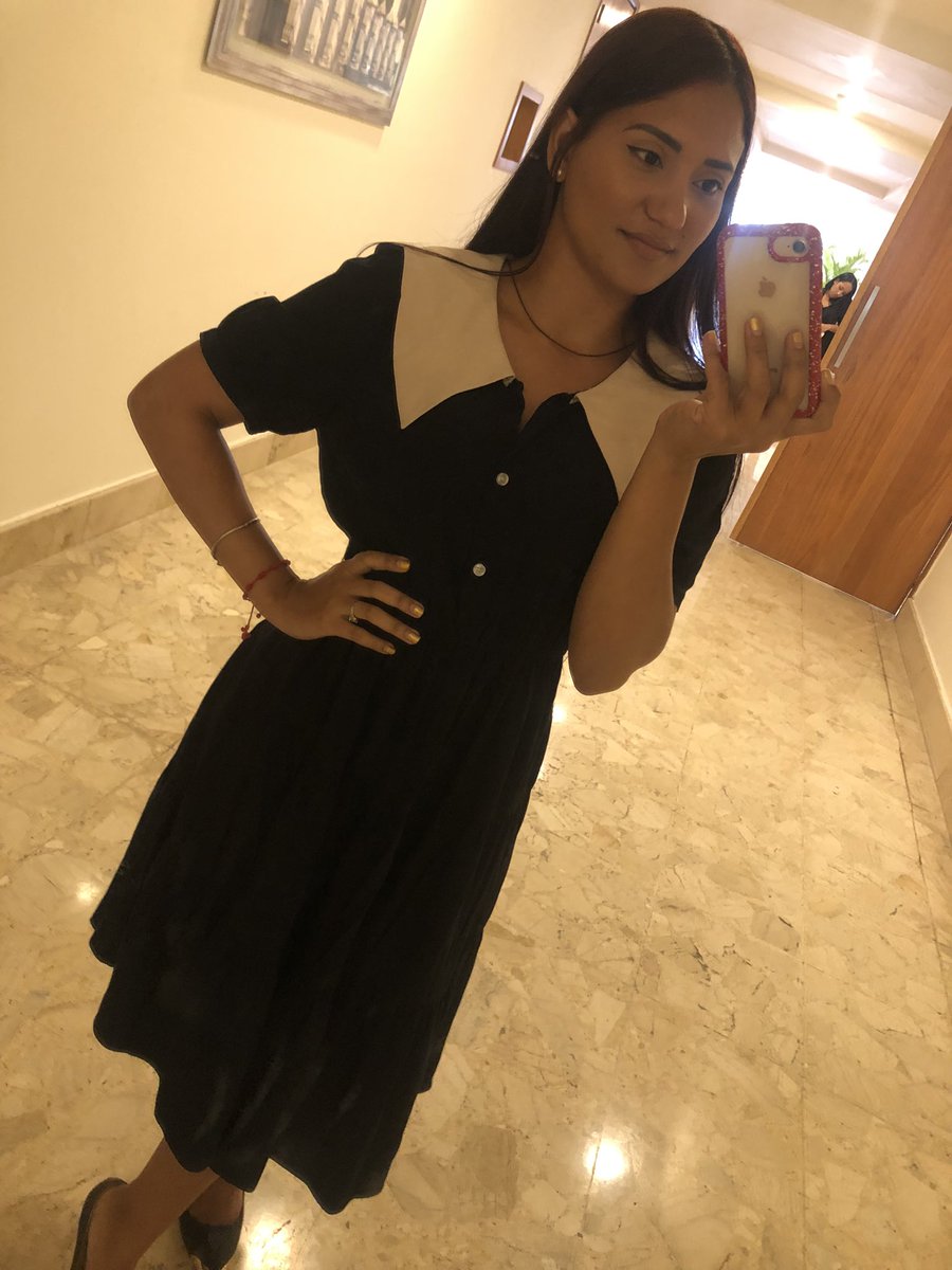 cesarina07's tweet photo. La tristeza nunca me ha arropado, en mis situaciones más difíciles siempre he dado mi mejor sonrisa… pero la gente cree que siempre estoy feliz, no es que esté feliz… es que me demuestro a mi misma que soy más fuerte que las situaciones tristes que me atañen https://t.co/ll67YOKIIp