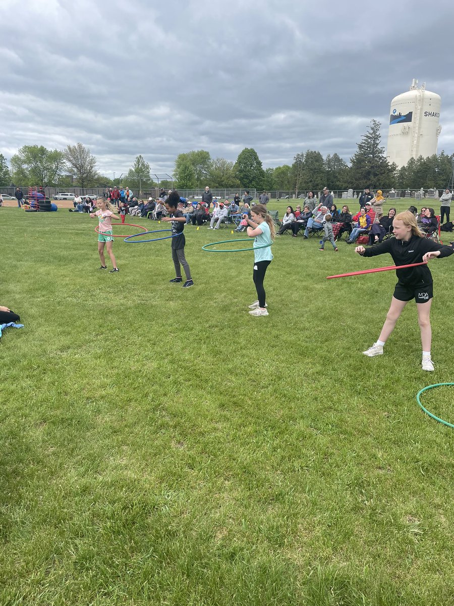 Sweeney Phy. Ed. tweet media