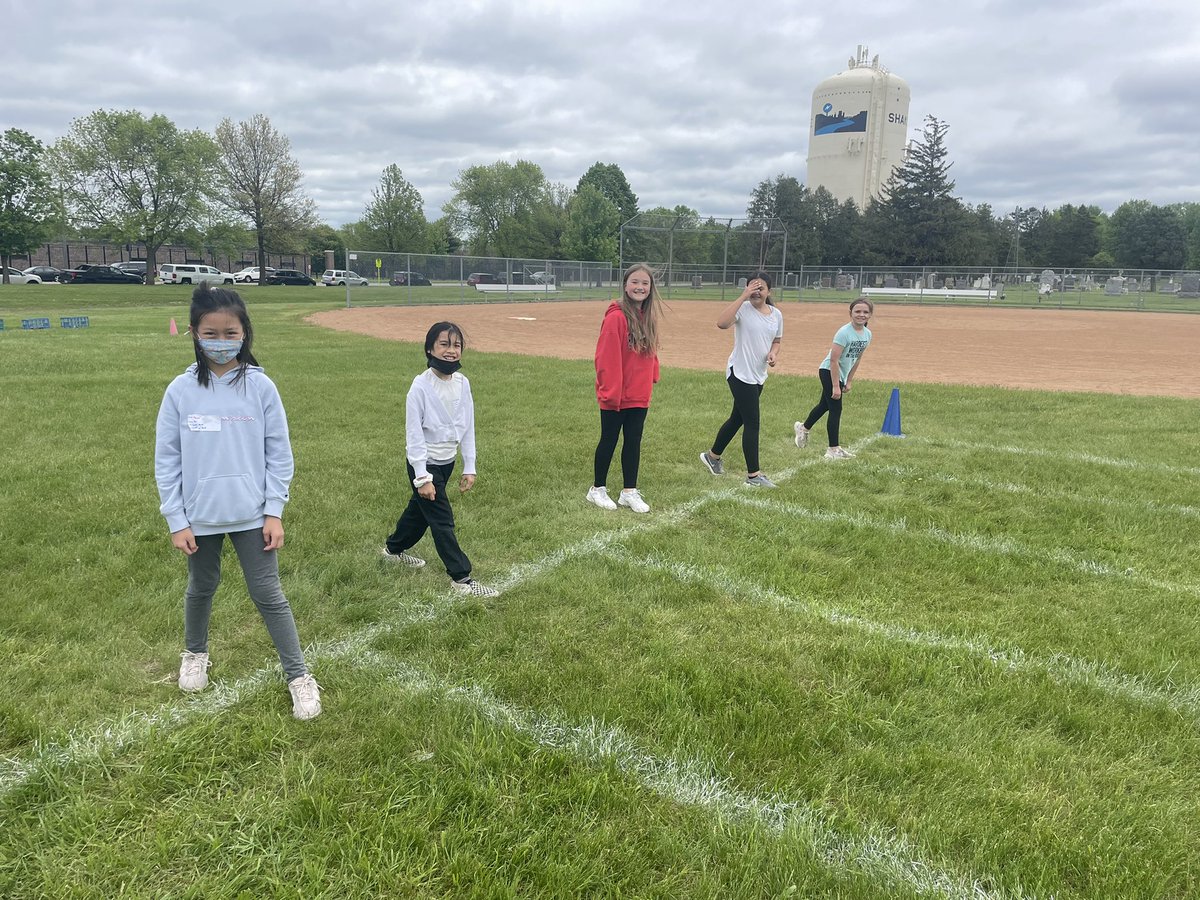 Sweeney Phy. Ed. (@sweeneyphyed) on Twitter photo Our 4th graders rocked their sportsmanship and had so many smiles for their field day! <a href="/BeckyGothmann/">Becky Gothmann</a> <a href="/SweeneyElem/">Sweeney Elementary</a> Our 4th graders rocked their sportsmanship and had so many smiles for their field day! <a href="/BeckyGothmann/">Becky Gothmann</a> <a href="/SweeneyElem/">Sweeney Elementary</a>