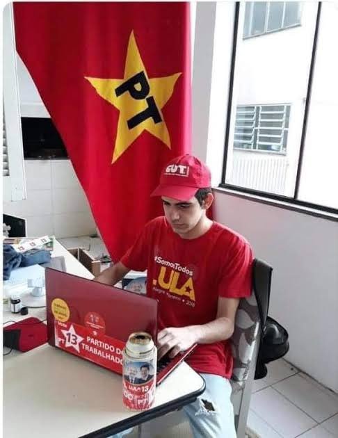 PauloRo67507775's tweet photo. Escritório do instituto DATAFOLHA https://t.co/BHrsne2feM