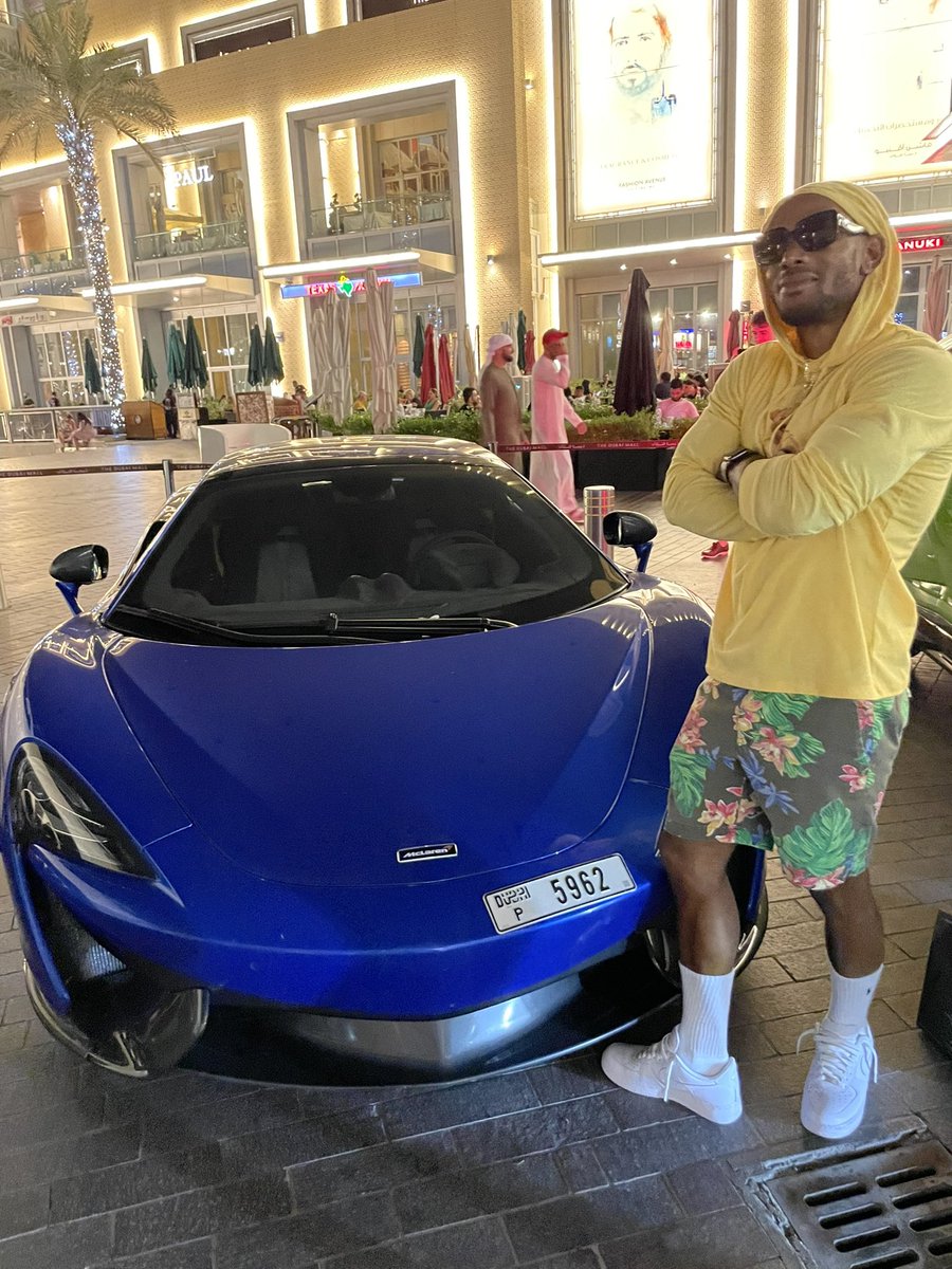 DaRealSemiB's tweet photo. #Mclaren #FastestCarInTheWorld💯🥶🔥♊️👑 https://t.co/M8W39rDDFO