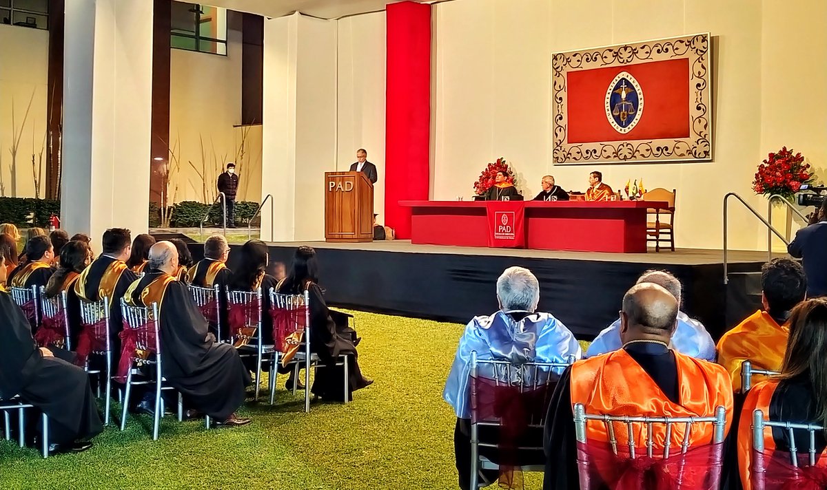 padperu's tweet image. Francisco Sardón de Taboada - Gerente General de Scotiabank: "Tengan la convicción de que su vida será como ustedes decidan que sea."
#graduacionMGOPAD #graduacioMEDEXPAD
#DecideLideraImpacta