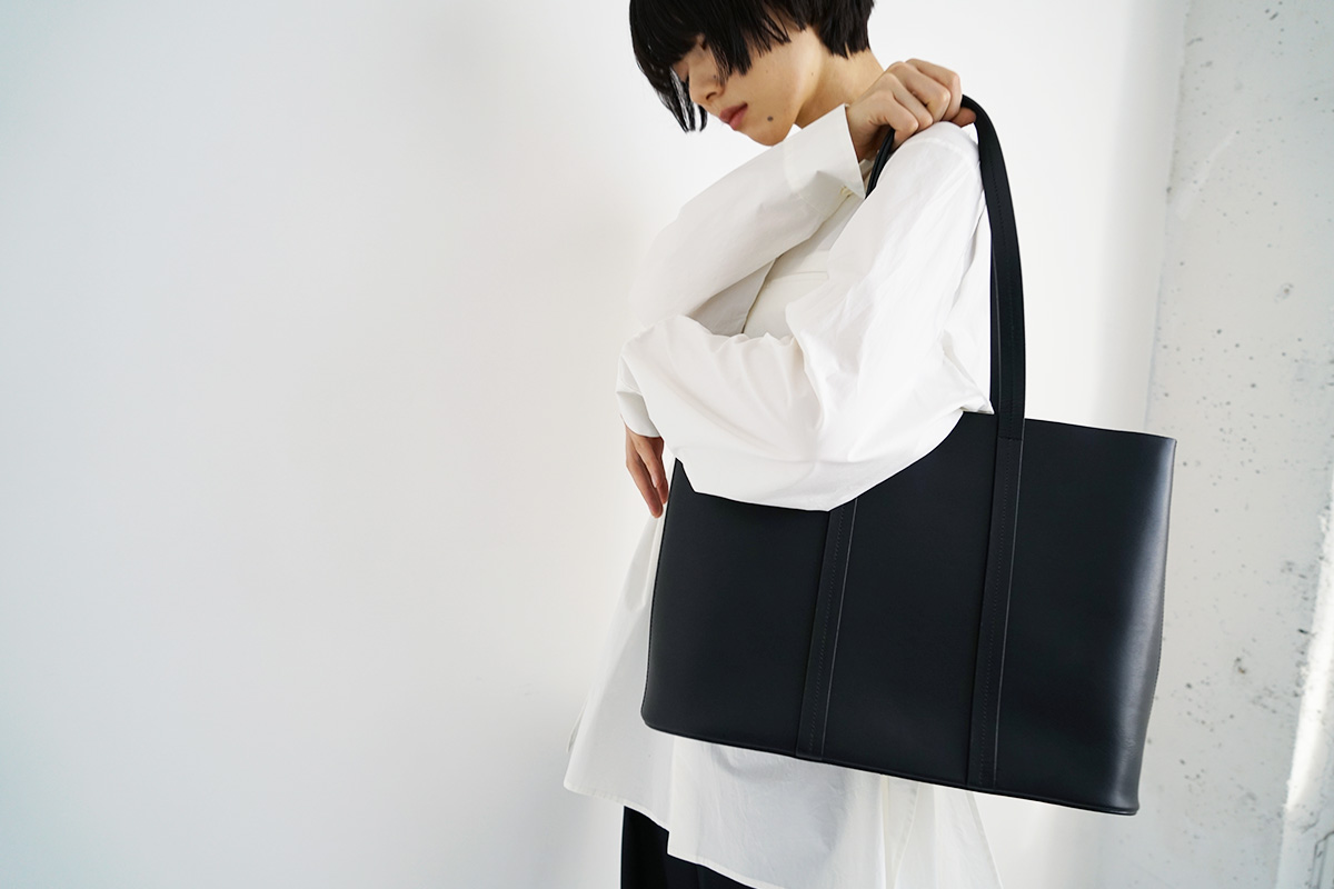 Palmmaisonstore's tweet photo. 仕事の資料やパソコンとすっぽりと入ります○

Building Block
ビルディングブロック
WIDE TOTE [Black]

#BuildingBlock #bag #totobag https://t.co/qAgCct5EtL