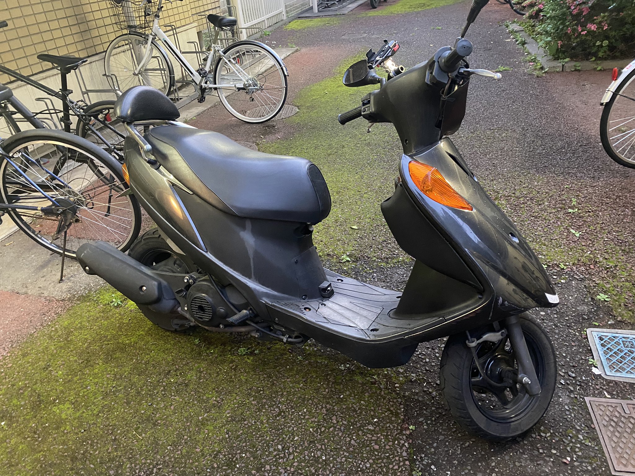 アドレスv125g v125 ワンツー ロンホイ戻しています。