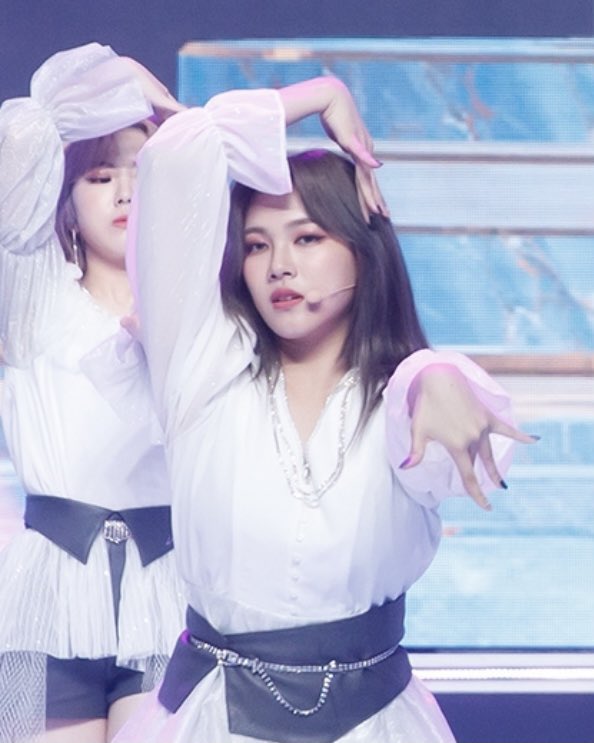 sosothinkr's tweet photo. truly i am always thinking about this soso

»» #GWSN #SOSO #MIYA #공원소녀 #소소 #미야 #OurMoonlightMiyaDay #공원의_고양이_서른번_야옹해 «« https://t.co/tdi8yN4LXm